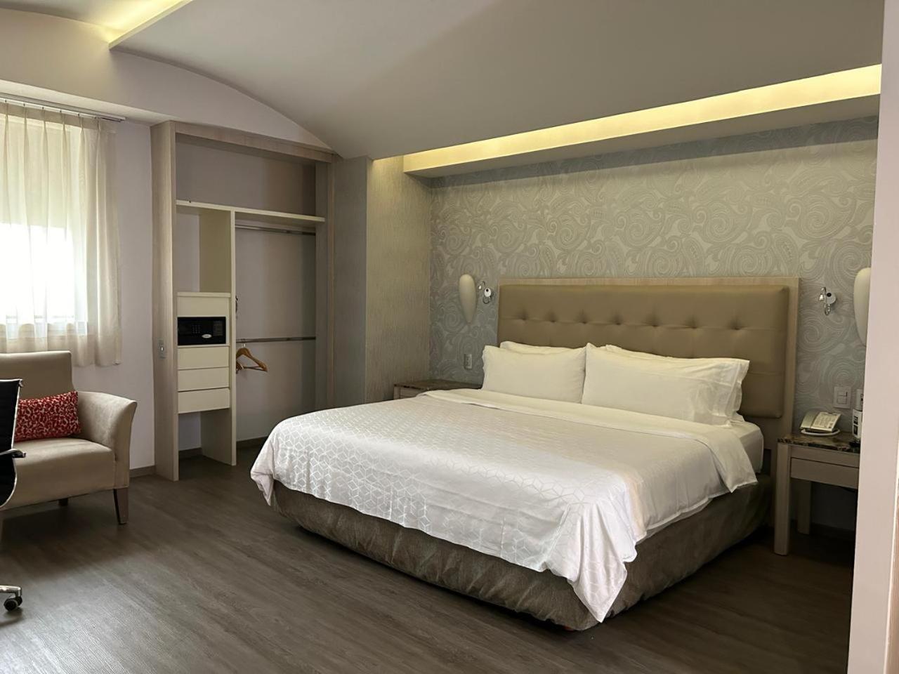 Holiday Inn Express Mexico- Toreo By Ihg Exteriör bild