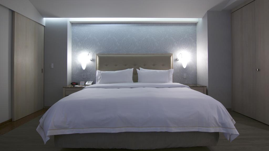 Holiday Inn Express Mexico- Toreo By Ihg Exteriör bild